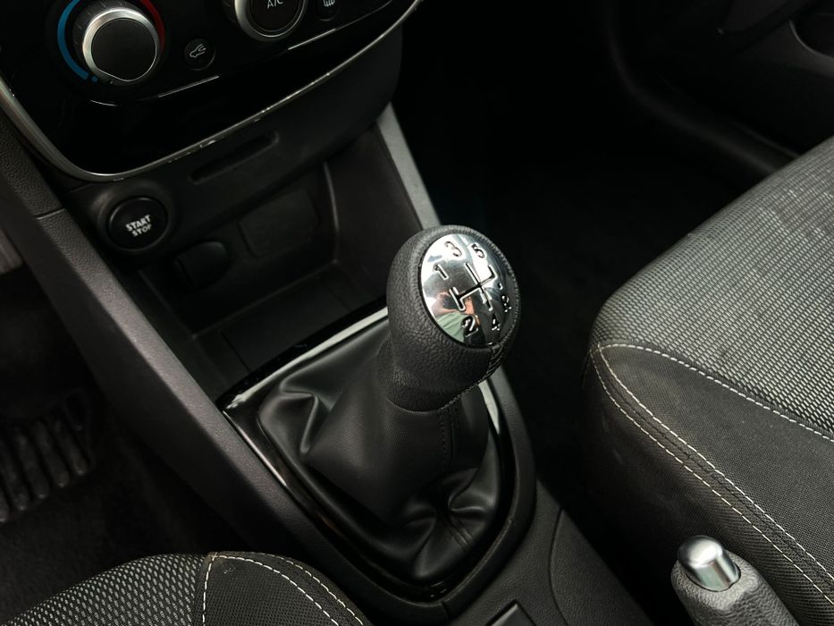 Renault Clio ano 2015