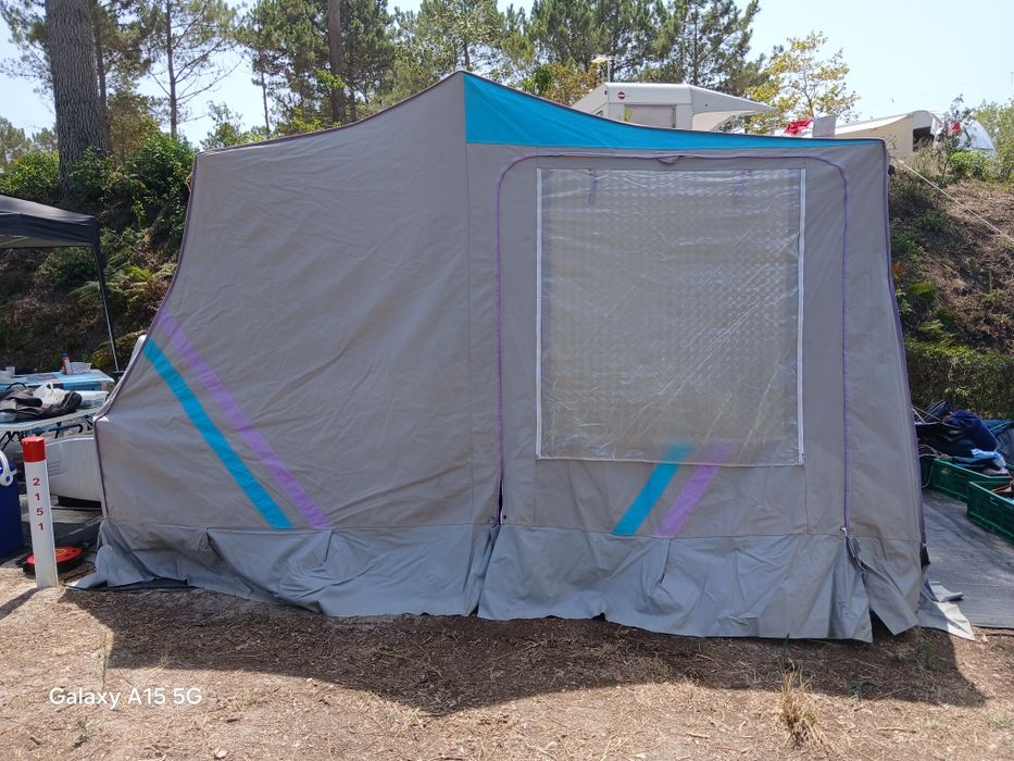 Auto-tenda em bom estado