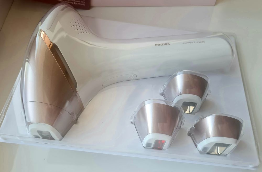Фотоепілятор PHILIPS Lumea Prestige BRI956/00