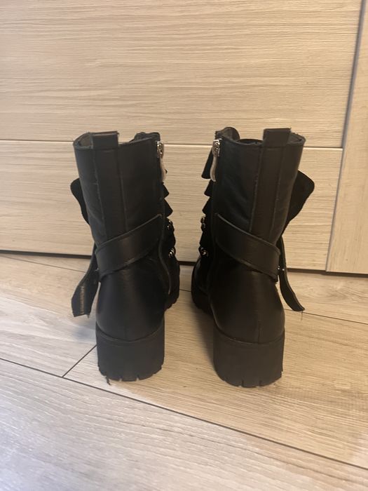 Skórzane czarne botki Booci.