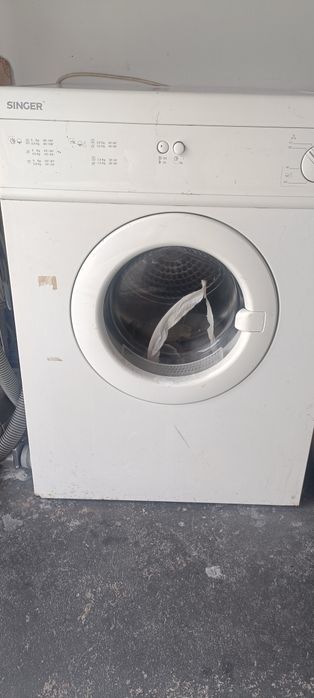 Máquina de secar roupa