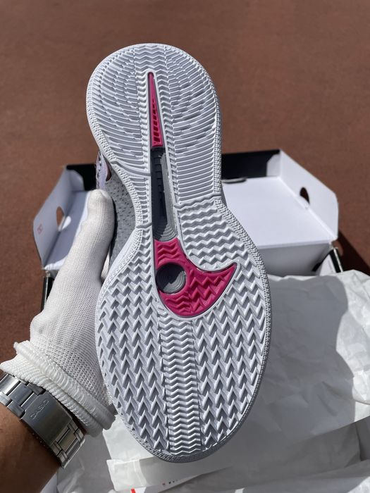 Баскетбольні кросівкі Оригінал sabrina 2 flowers 39 розмір