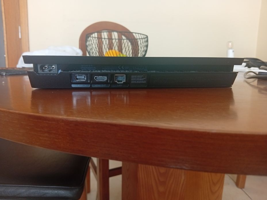 Playstation 4 Slim