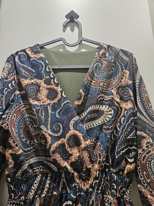 Świąteczna wzorzysta sukienka