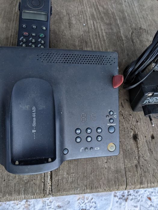 Лот радіотелефони б/в