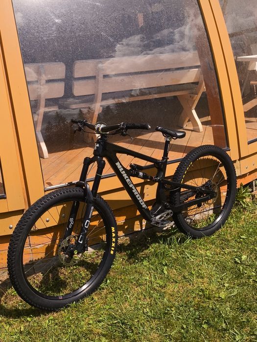 Nukeproof mega 275 carbon S