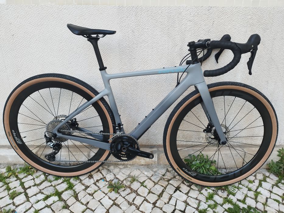 Cervelo Áspero Gravel 51 (rodas Zipp 303s)
