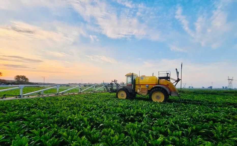 Opryskiwacz samojezdny ARTEC F40 44 m 5000 l  5000 mth