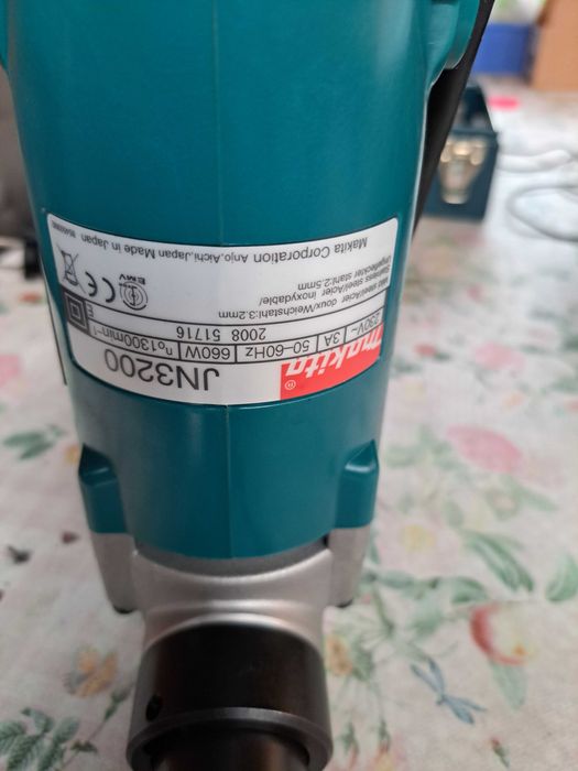 Elektryczne nożyce do blach MAKITA