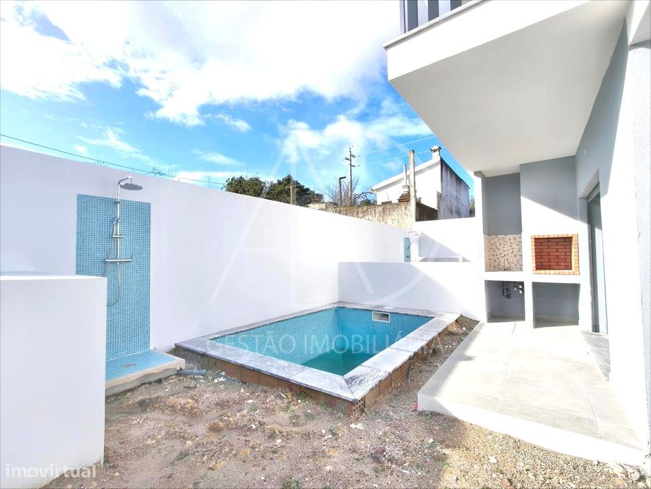 Moradia T3 Premium, Nova,  em Fernão Ferro