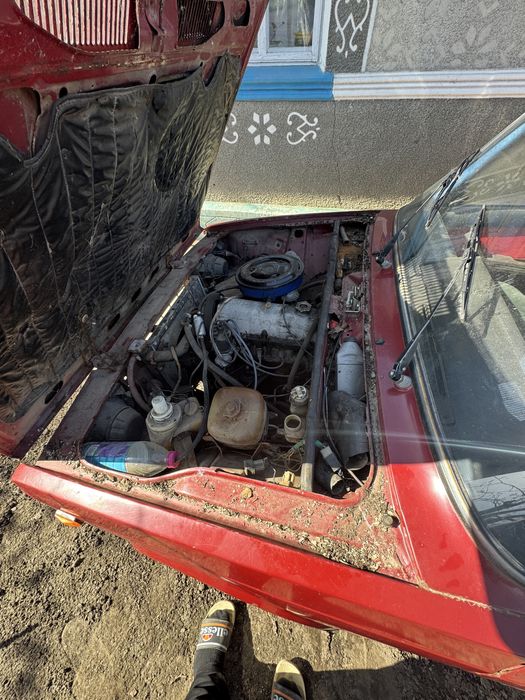 Продам ваз 2105 (не на ходу)