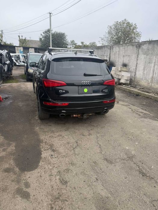Розбірка капот бампер крило двері ходова двигун акпп Audi Q5 ауді кю5