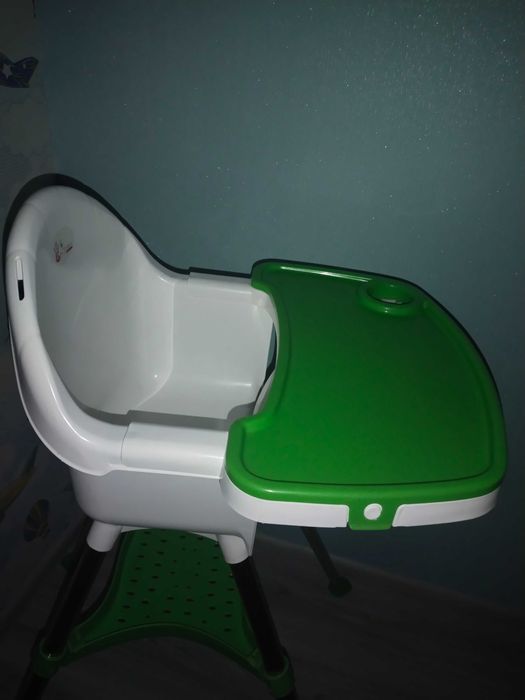 Стілець для годування