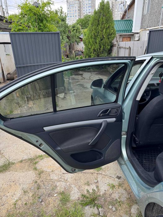 Skoda Octavia 2012 VIN TMBCK41Z8CB158025 фото оголошення 8 з 19