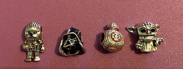 Conjunto de 4 peças / miçangas do Star Wars para pulseira ou fio