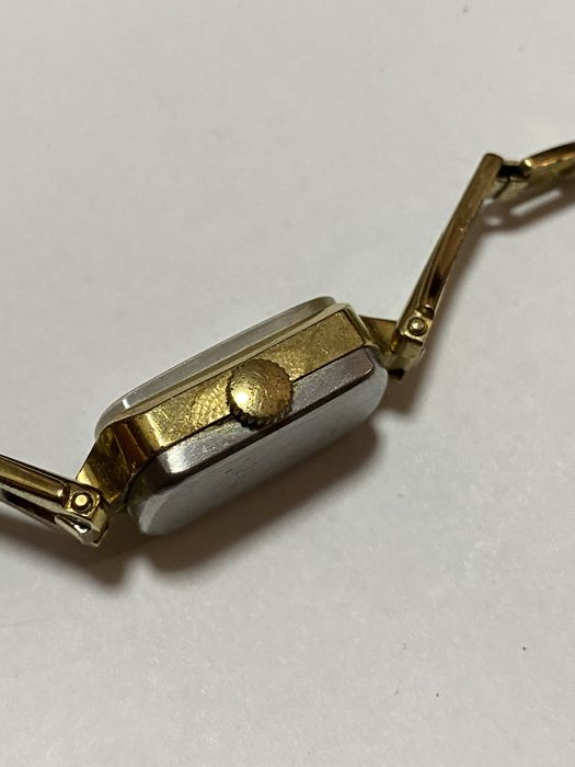 Желтые часы луч ссср