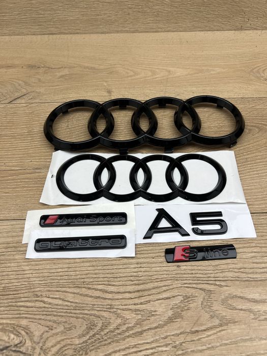 Емблема шильдик логотип значок Audi A4 S4 b6 b7 b8 b9 S-line