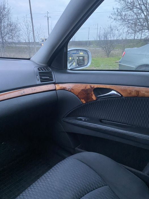 Mersedes-Benz E-Class W211 270CDI