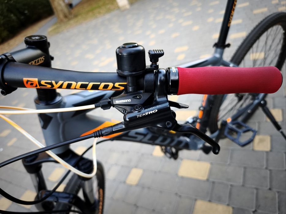 Велосипед фирмы Scott в идеальном состоянии