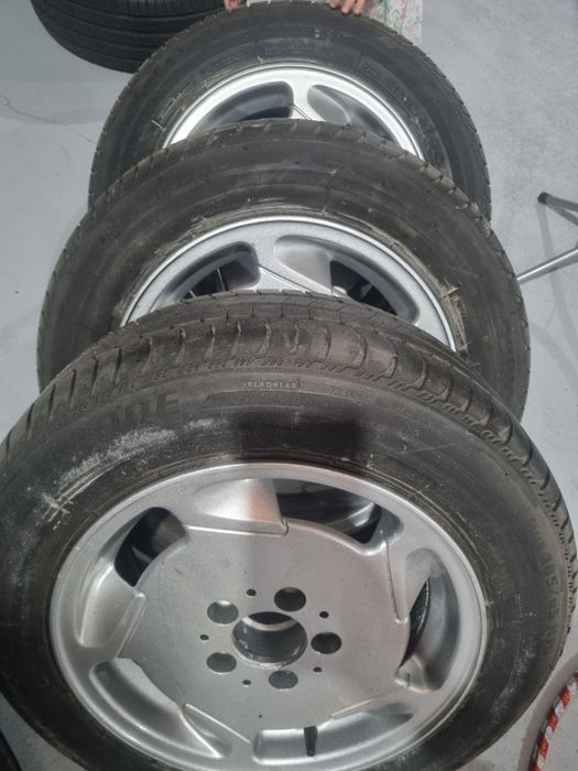 Pneus e jantes novos