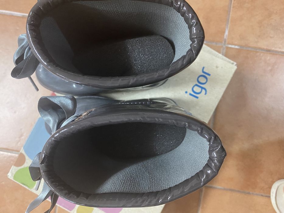 Galochas Cinzento Escuro tam 34