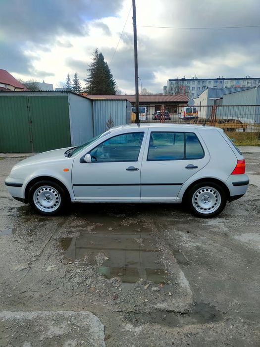 Volkswagen Golf Golf IV 1,4 16 V benzyna-zadbany.