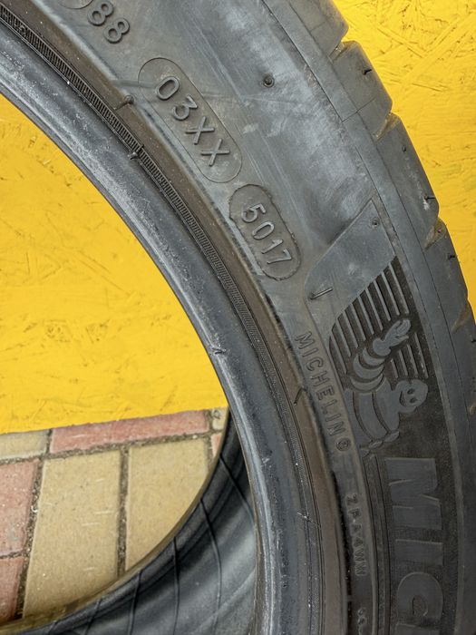 Шини Резина 245.40 R18 Michelin Pilot Sport Літо