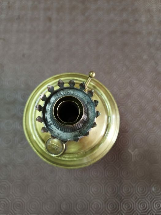 Candeeiro petróleo antigo (electrificado)