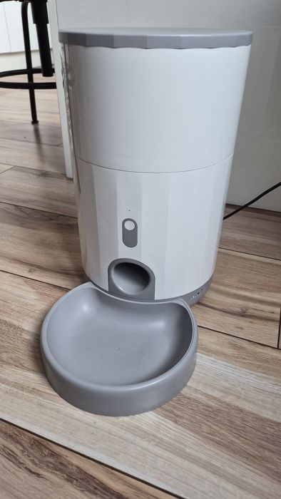 Dozownik karmy automatyczny PETONEER Nutri Mini