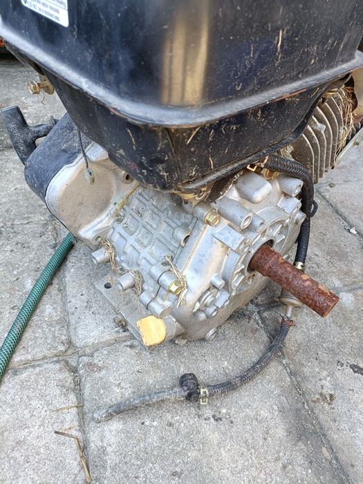 Silnik Briggs stratton vanguard 9hp wał boczny