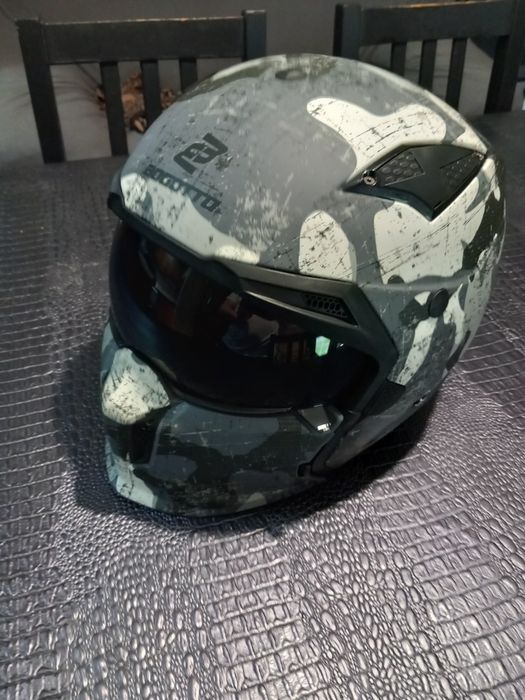 Capacetes semi novos marca GIVI e Bogotto