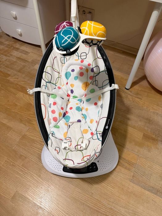Терміново продам Заколисуючий центр 4moms MamaRoo 4.0