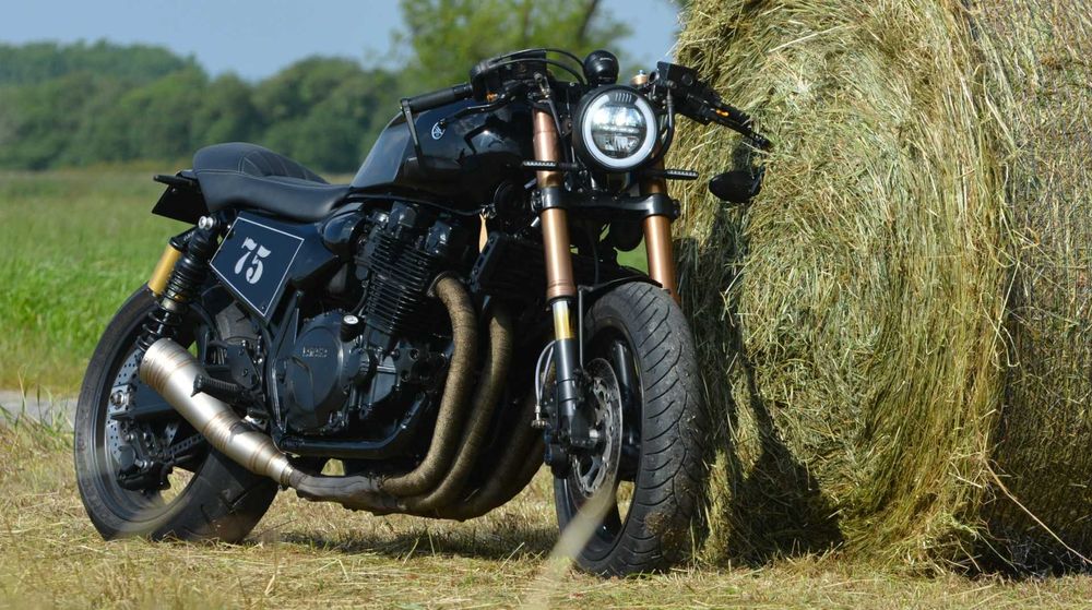 Yamaha café racer