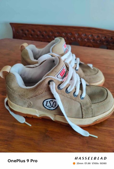 Sapatos Levi's Vintage tam. 42 estado novo, raros!