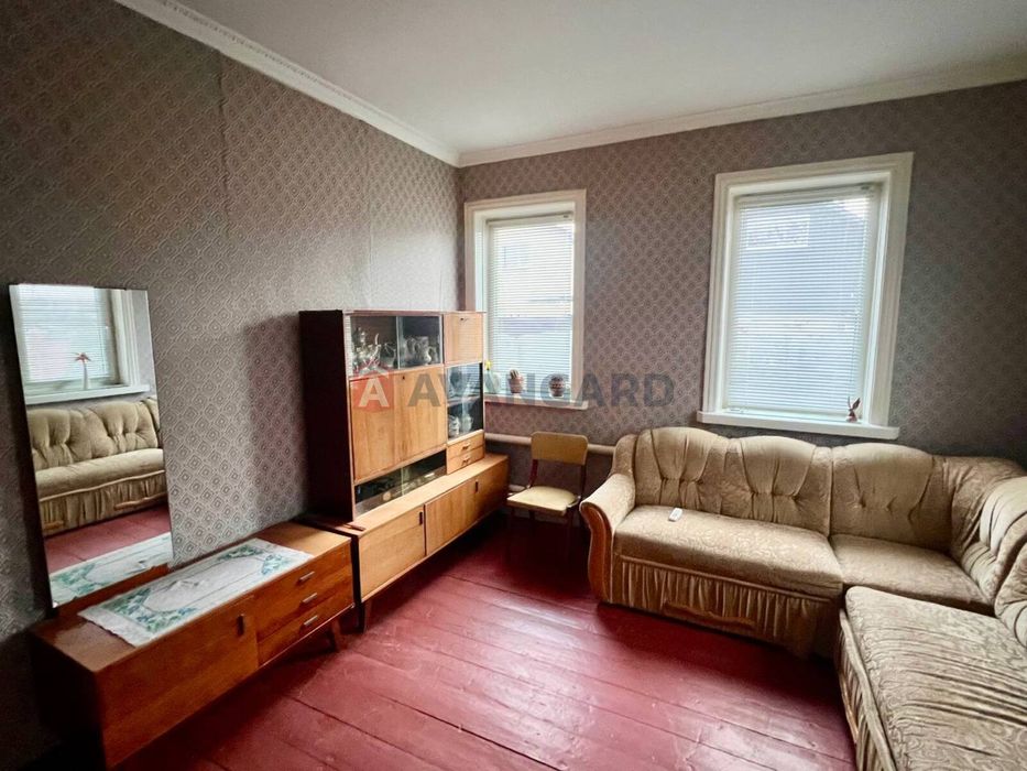 Здам доглянутий цегляний будинок у районі Казбет, вул. Василини.