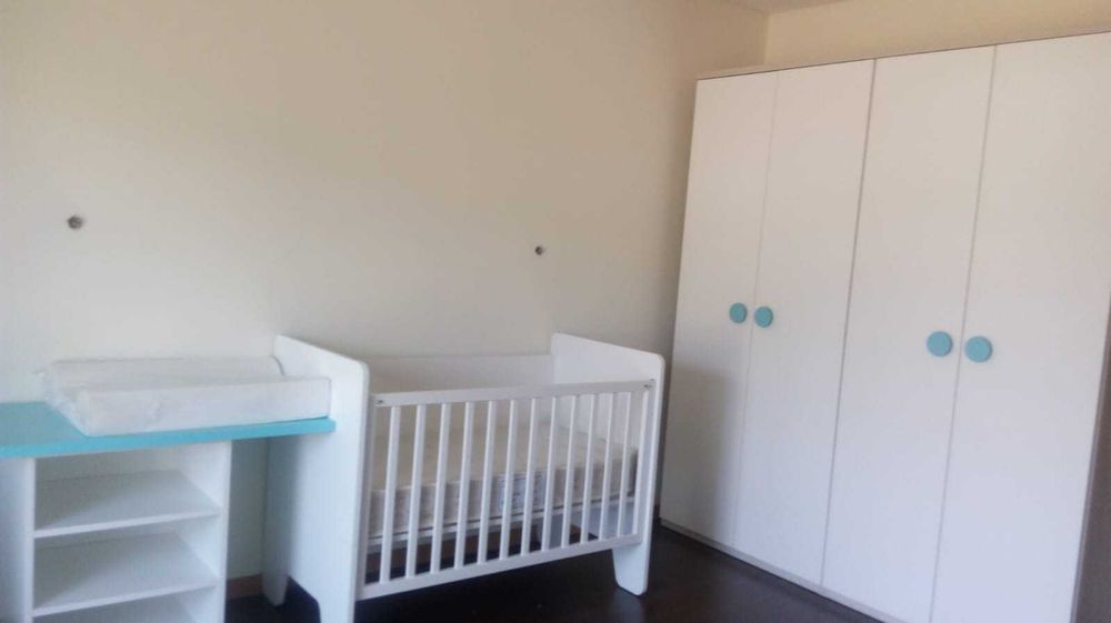 Quarto Completo de Bebé em Excelente Estado – Pronto a Usar