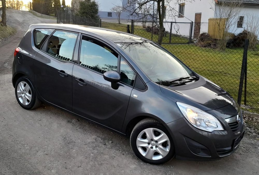 Opel Meriva Benzyna . Full serwis Aso . Bagażnik rowerowy