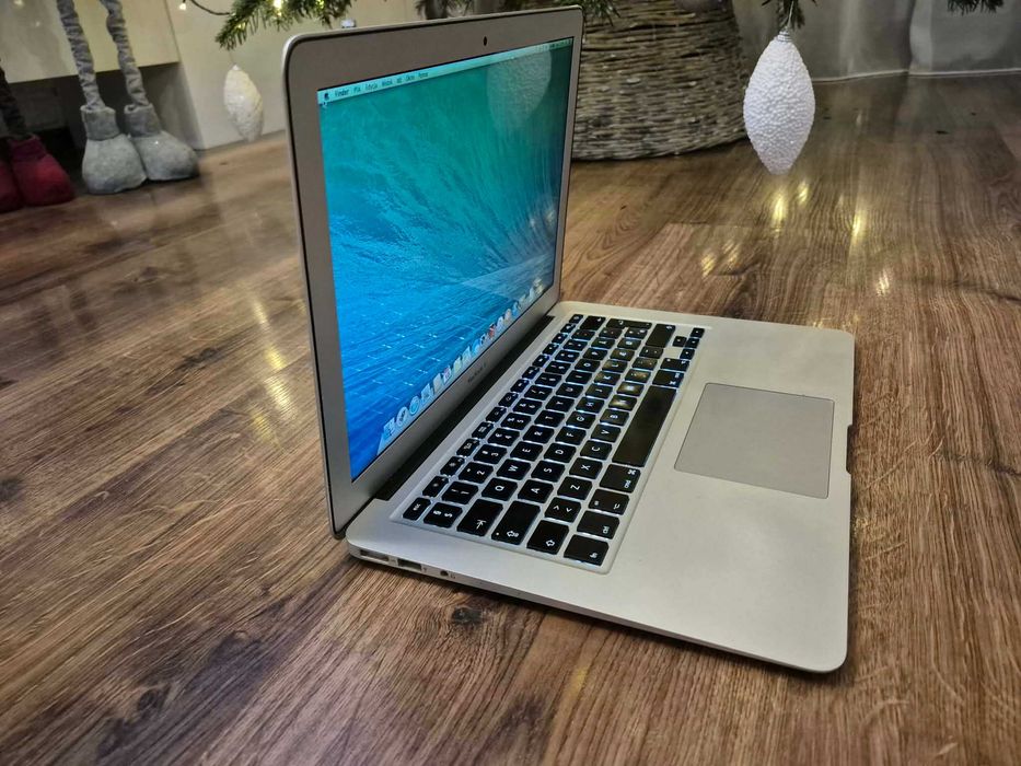 MacBook Air A1466 i5/4Gb/SSD/BateriaOK/macOS X