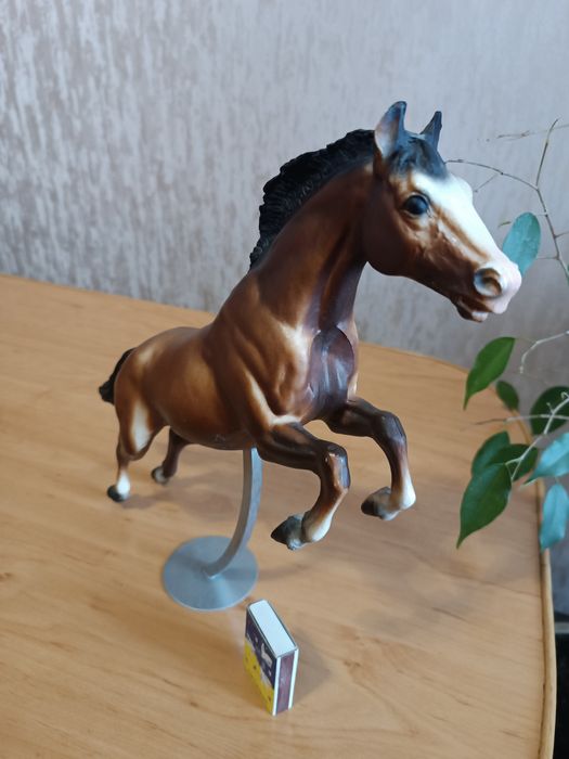 Фигурка лошади коня Бреер Германия коллекционная tradishional