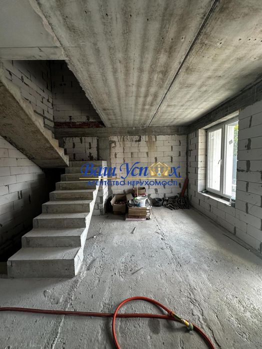 Продажа  таунхауса с цоколем Крюковщина . Характер Парк.