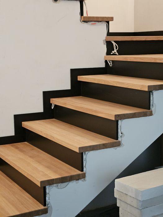 Schody drewniane balustrady producent