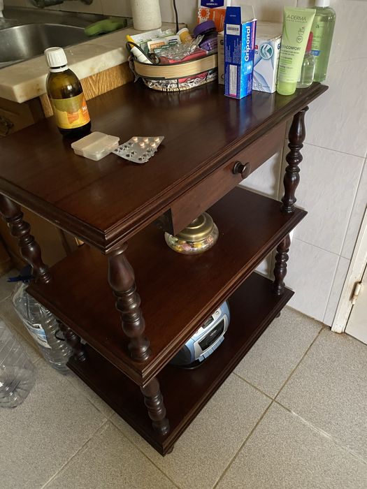 Mesa aparador de TV ou outro