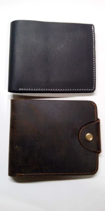мужской кожаный кошелек.
