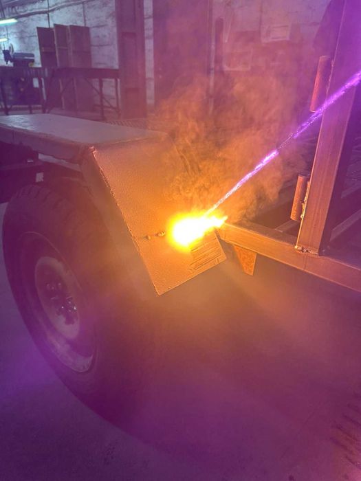 Лазерне очищення поверхонь без піску та хімії : іржа, фарба, нагар