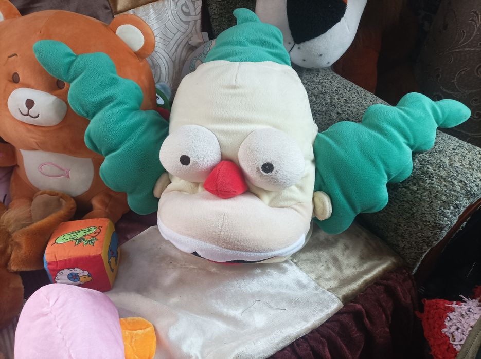 М'яка іграшка ,гарний стан.