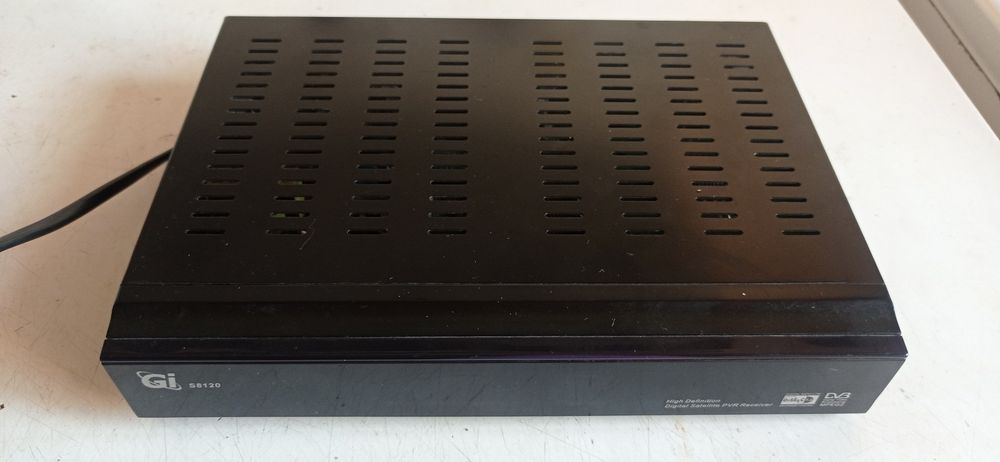 Супутниковий ресивер Gi S8120 HD DVB-S2 в гарному стані