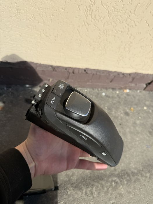 Джойстик и монитор lexus RX 2009-2016