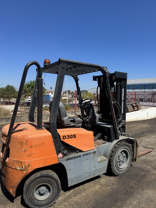 Empilhador Diesel 3ton (usado)