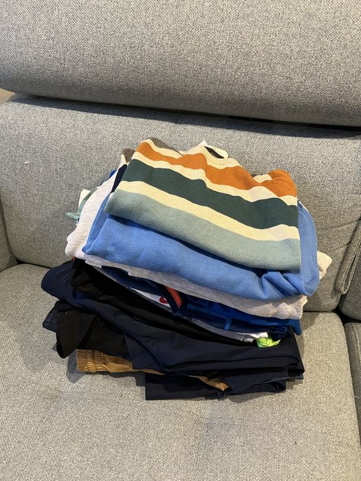 Zwstaw ubrań dla chlopca 122/128