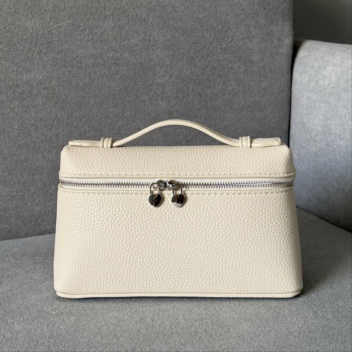 Жіноча сумка через плече з зернистої екошкіри